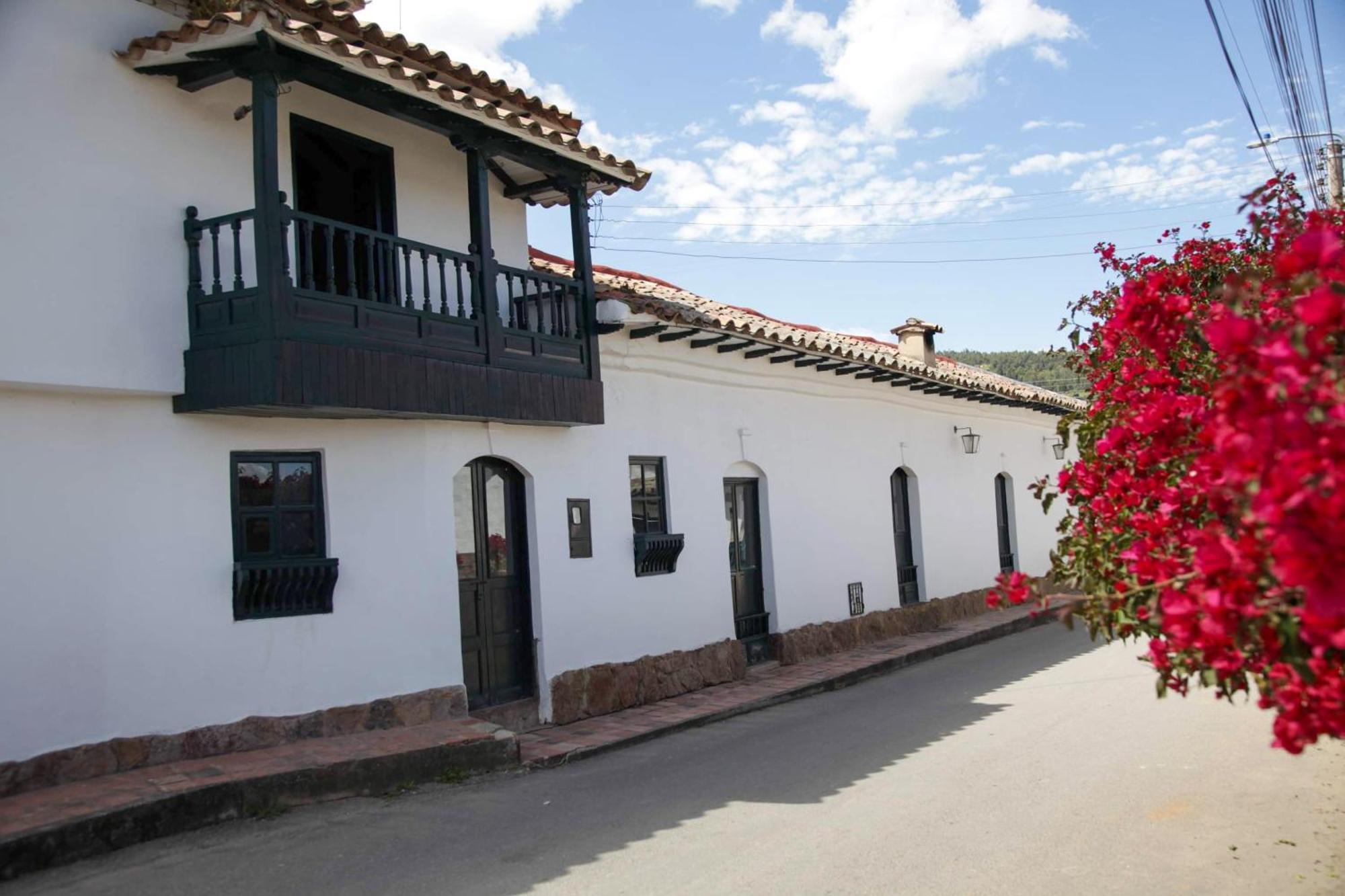 Casa Dante, Desde 1792! Hotel Tibasosa Exterior photo